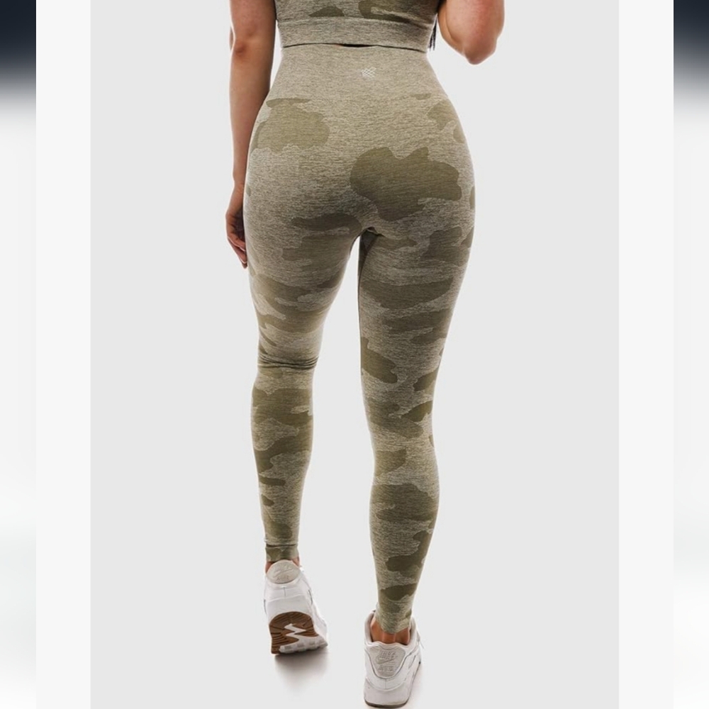 JED NORTH | Women's Olive Camo High-Waisted Skinny Full Length Seamless Leggings - Picture 3 of 8